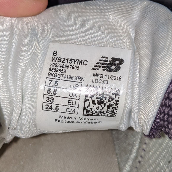 Women's New Balance Shoes - Picture 5 of 6